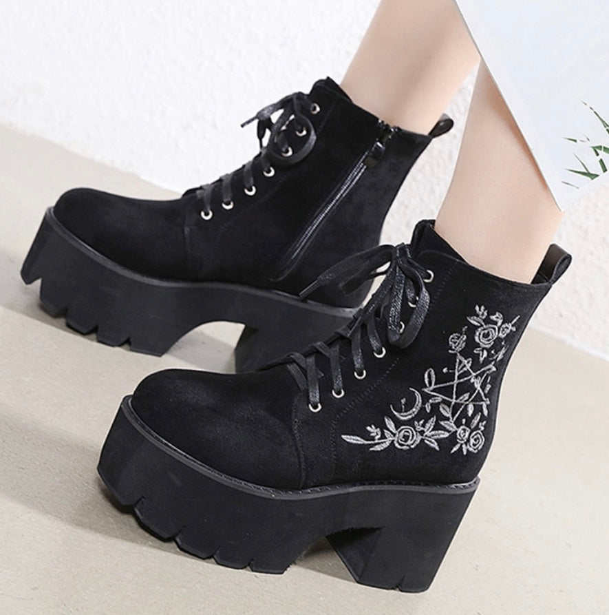 Pentagram Embroidered Lace Up Boots